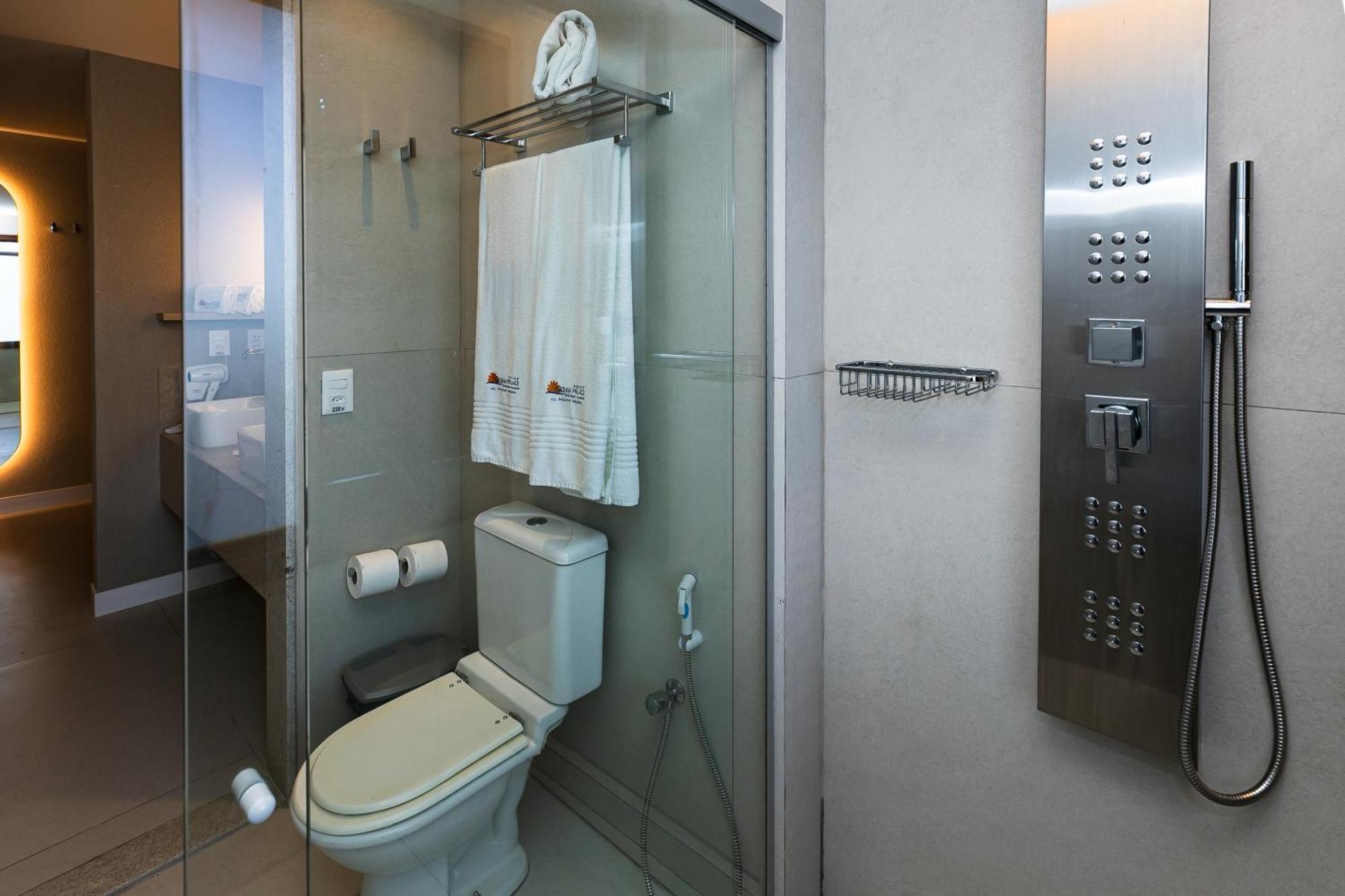 Ocean Palace All Inclusive Premium ناتال المظهر الخارجي الصورة A wet room