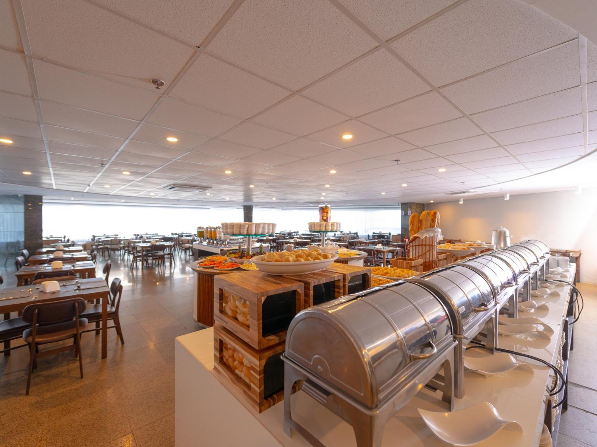Ocean Palace All Inclusive Premium ناتال المظهر الخارجي الصورة The buffet at the airport